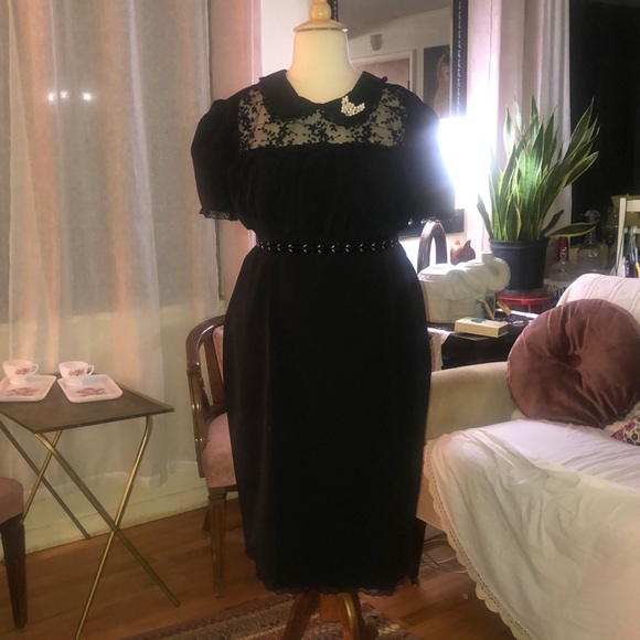 Dresses & Skirts - Beautiful black vintage reproduction dress- 40’s 50’s style- lace detailing- 3X